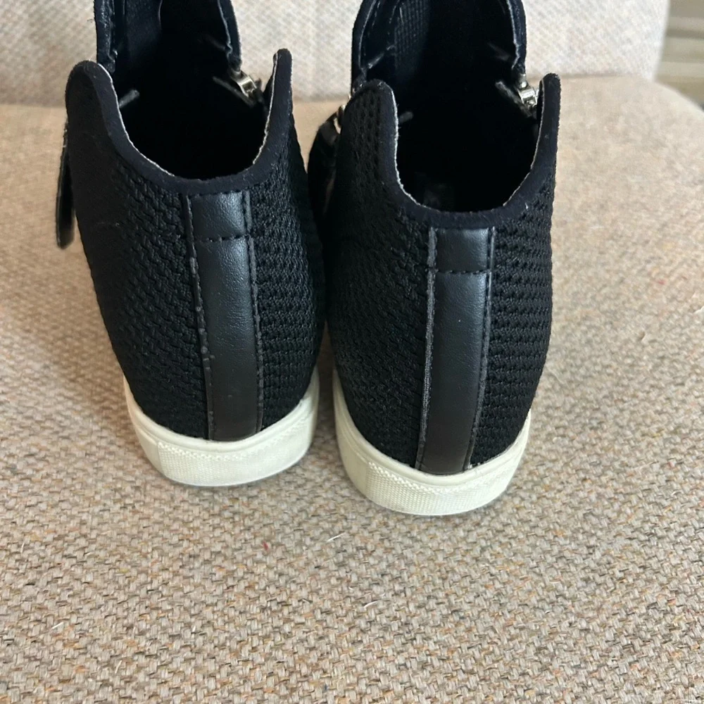 Steve Madden High-Top Sneakers with Zipper - Picture 4 of 6